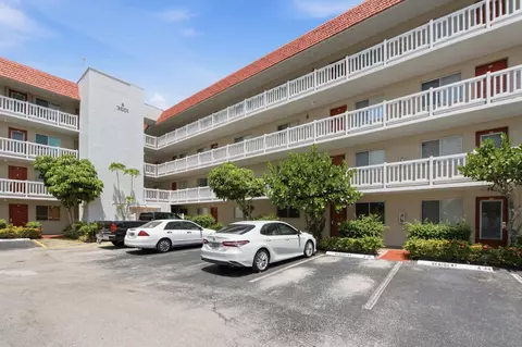 3601 Inverrary Dr #107, Lauderhill, FL 33319