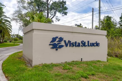 8 Lake Vista Trl, Port Saint Lucie, FL 34952