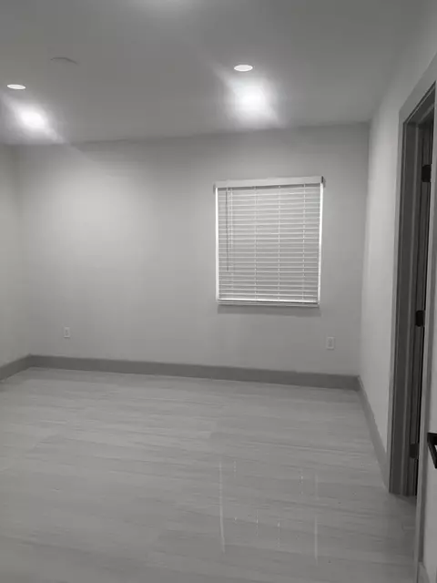 405 N E St, Lake Worth, FL 33460