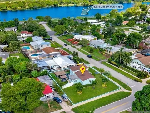 1407 Ontario Dr, Lake Worth, FL 33461