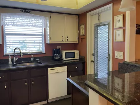 Kitchen - 651 Pine Dr #207, Pompano Beach, FL 33060 photo 2 of 2