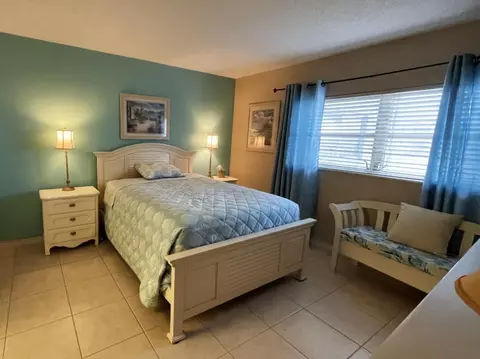 Bedroom - 651 Pine Dr #207, Pompano Beach, FL 33060 photo 3 of 5
