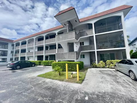 Exterior - 651 Pine Dr #207, Pompano Beach, FL 33060 photo 2 of 5