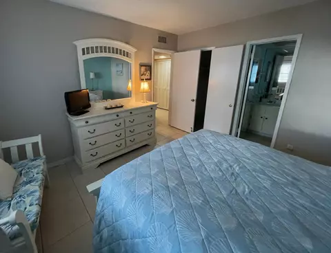 Bedroom - 651 Pine Dr #207, Pompano Beach, FL 33060 photo 5 of 5