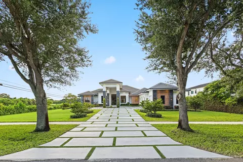 13600 Pine Meadow Ct, Davie, FL 33325