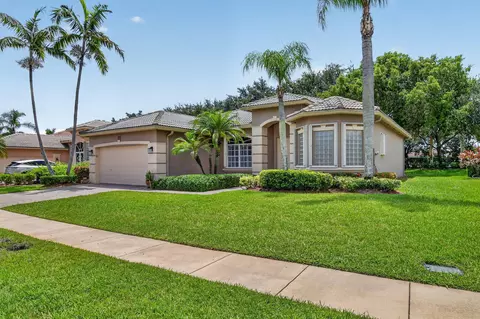 9574 Lantern Bay Cir, West Palm Beach, FL 33411