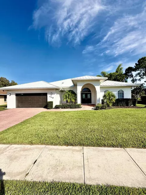 120 Saratoga Blvd W, Royal Palm Beach, FL 33411