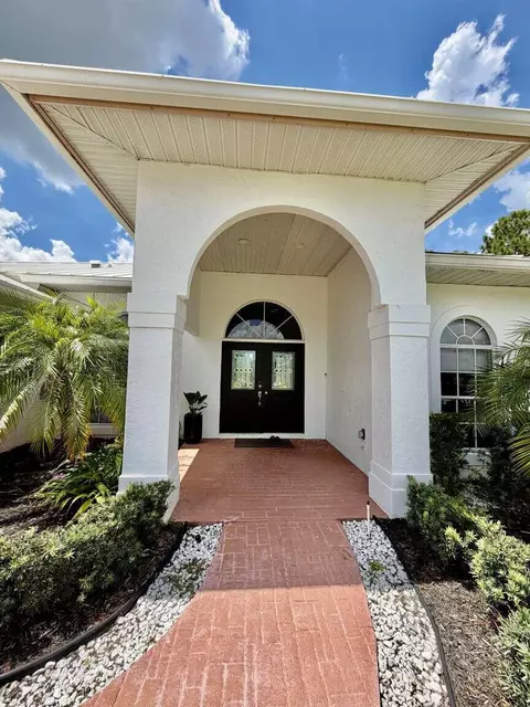 120 Saratoga Blvd W, Royal Palm Beach, FL 33411