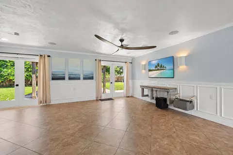 Living - 1 Windsor Rd W, Jupiter, FL 33469 photo 2 of 2