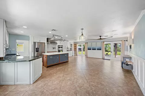 Kitchen - 1 Windsor Rd W, Jupiter, FL 33469 photo 3 of 4