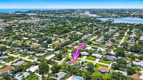View/Area - 1 Windsor Rd W, Jupiter, FL 33469 photo 6 of 8