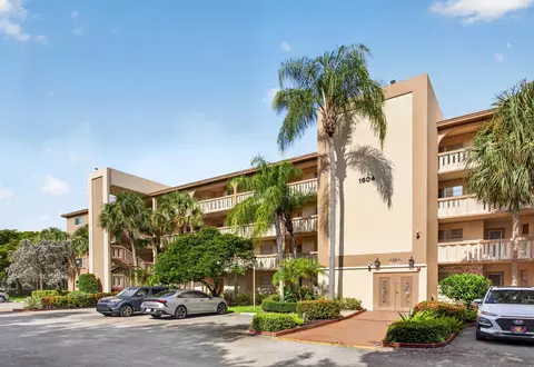 1604 Abaco Dr #D1, Coconut Creek, FL 33066