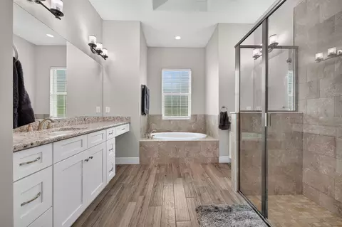 Bath - 12323 N 150th Ct N, Jupiter, FL 33478 photo 1 of 4
