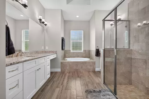 Bath - 12323 N 150th Ct N, Jupiter, FL 33478 photo 1 of 4