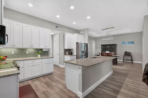 Kitchen - 12323 N 150th Ct N, Jupiter, FL 33478 photo 3 of 6