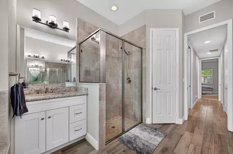 Bath - 12323 N 150th Ct N, Jupiter, FL 33478 photo 2 of 4