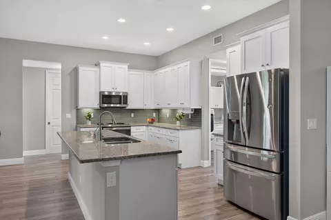 Kitchen - 12323 N 150th Ct N, Jupiter, FL 33478 photo 3 of 6