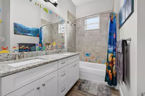Bath - 12323 N 150th Ct N, Jupiter, FL 33478 photo 3 of 4