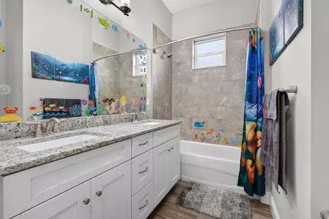 Bath - 12323 N 150th Ct N, Jupiter, FL 33478 photo 3 of 4