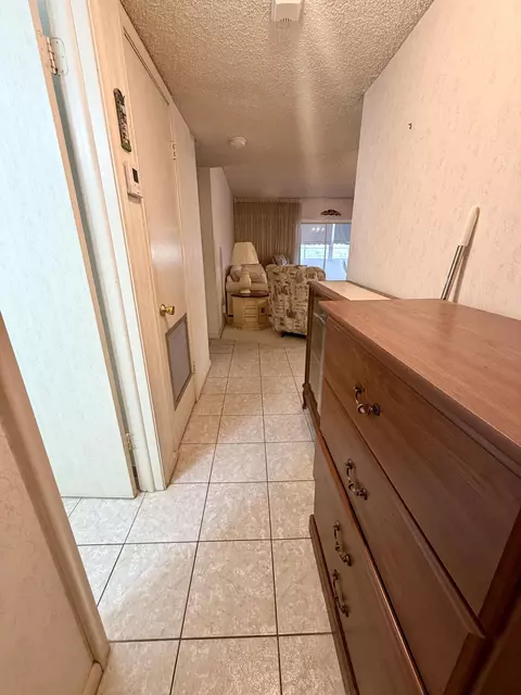 4740 NW 21st St #311, Lauderhill, FL 33313