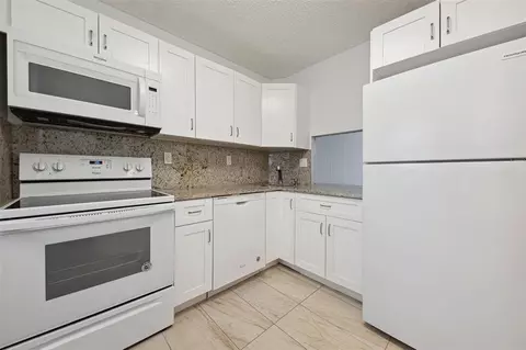 4501 NE 21st #109, Fort Lauderdale, FL 33308