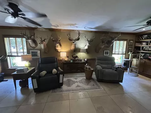 Living - 1476 NE 40th Ave, Okeechobee, FL 34972 photo 4 of 4