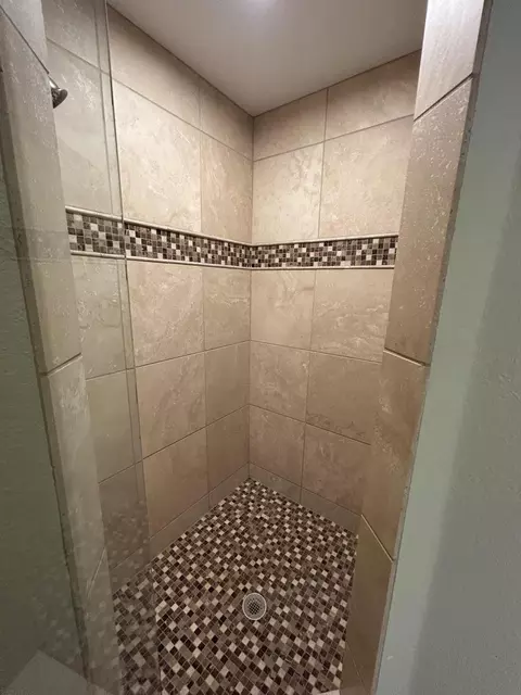 Bath - 1476 NE 40th Ave, Okeechobee, FL 34972 photo 5 of 10