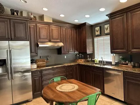 Kitchen - 1476 NE 40th Ave, Okeechobee, FL 34972 photo 2 of 7