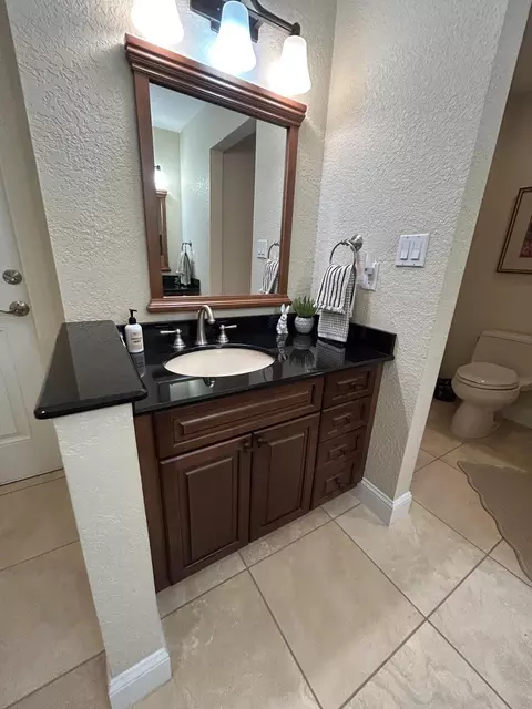 Bath - 1476 NE 40th Ave, Okeechobee, FL 34972 photo 3 of 10