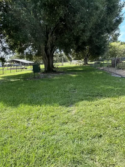 Exterior - 1476 NE 40th Ave, Okeechobee, FL 34972 photo 18 of 22