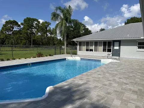 Exterior - 1476 NE 40th Ave, Okeechobee, FL 34972 photo 8 of 22