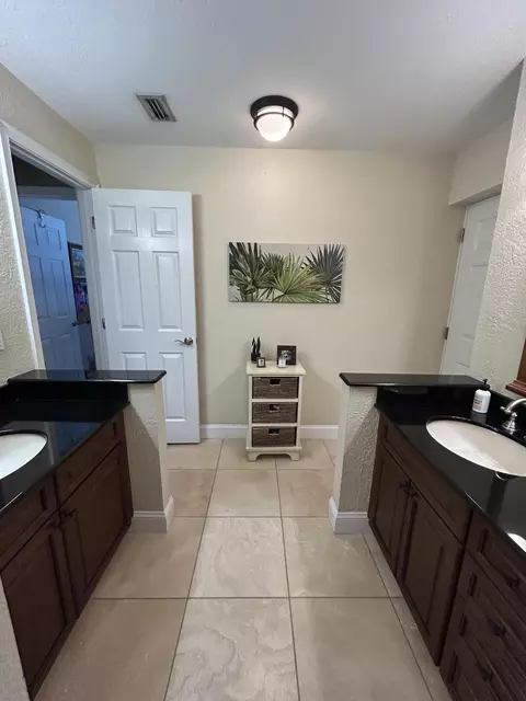 Bath - 1476 NE 40th Ave, Okeechobee, FL 34972 photo 6 of 10