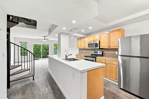640 Tennis Club Dr #307, Fort Lauderdale, FL 33311