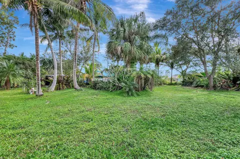 673 SE Damask Ave, Port St Lucie, FL 34983