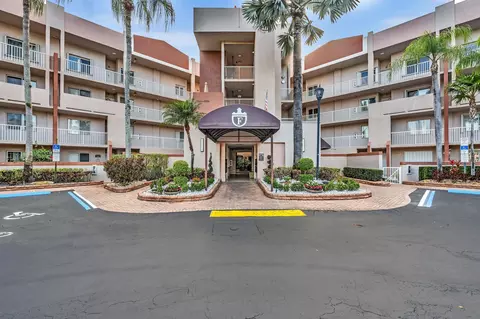 7557 Granville Dr #305, Tamarac, FL 33321