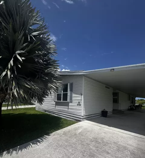 6732 Sinsonte Ct, Fort Pierce, FL 34951