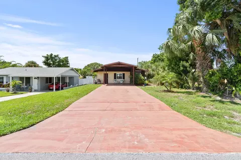 1102 Florence Rd, Lantana, FL 33462
