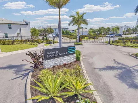 5659 Enclave Dr, Mangonia Park, FL 33407