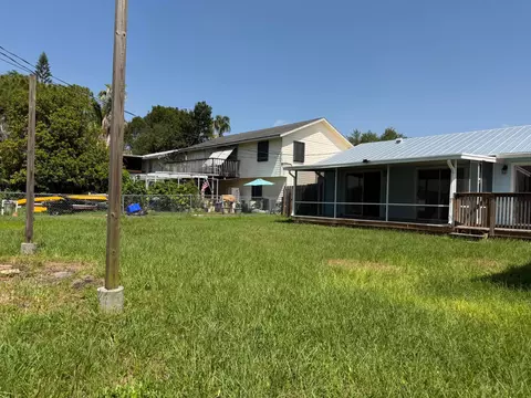 Exterior - 3816 SE Middle St, Stuart, FL 34997 photo 10 of 14