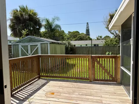 Exterior - 3816 SE Middle St, Stuart, FL 34997 photo 7 of 14