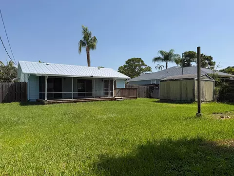 Exterior - 3816 SE Middle St, Stuart, FL 34997 photo 11 of 14
