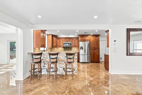 Kitchen - 2010 NE 31st St, Lighthouse Point, FL 33064 photo 1 of 4