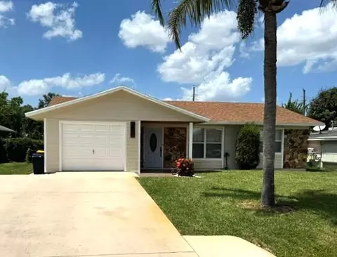 3017 SE Orchid St, Stuart, FL 34997 photo 2
