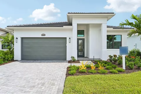 2157 SE Mosaic Blvd, Port Saint Lucie, FL 34984