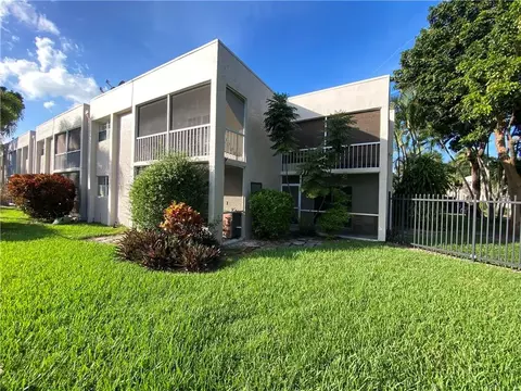 8506 Old Country Mnr #213, Davie, FL 33328