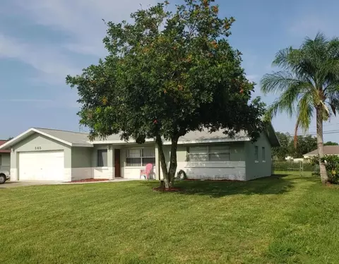 365 NW Hogan St, Port Saint Lucie, FL 34983