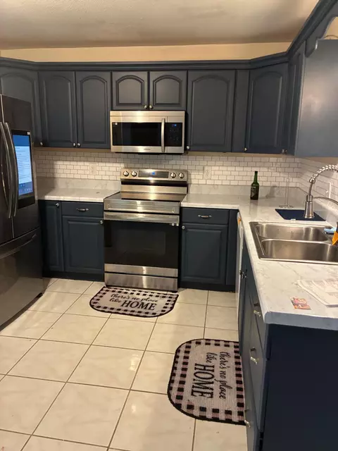 332 SE Majestic Ter, Port Saint Lucie, FL 34983