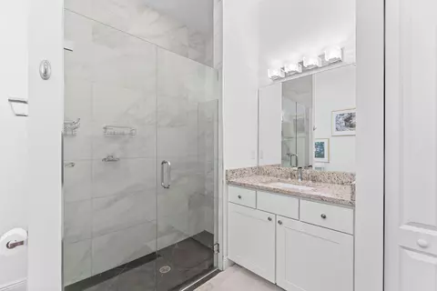 Bath - 6855 4th St, Jupiter, FL 33458 photo 2 of 3