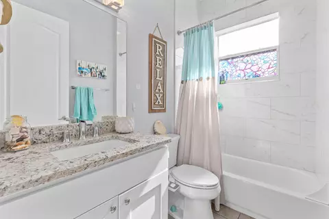 Bath - 6855 4th St, Jupiter, FL 33458 photo 3 of 3