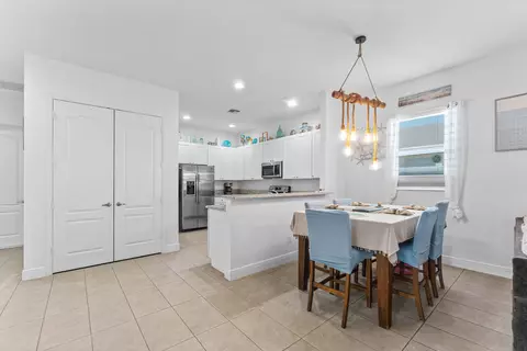 Dining - 6855 4th St, Jupiter, FL 33458 photo 1 of 1